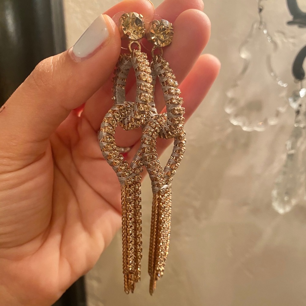 Champagne color fringe rhinestone earrings - Picture 4 of 5
